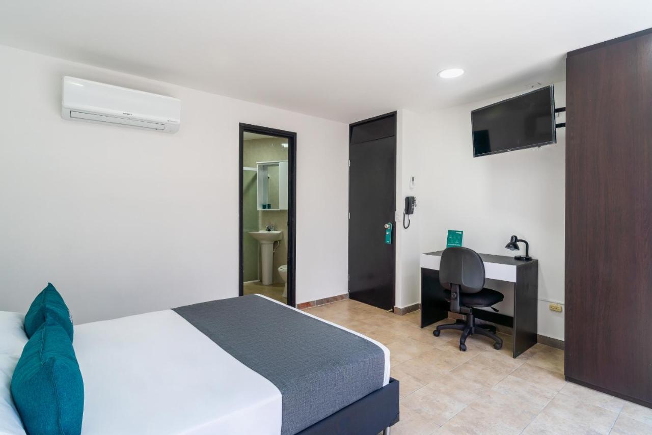 Hotel Ayenda Coliving La 78A Medellín Exterior foto
